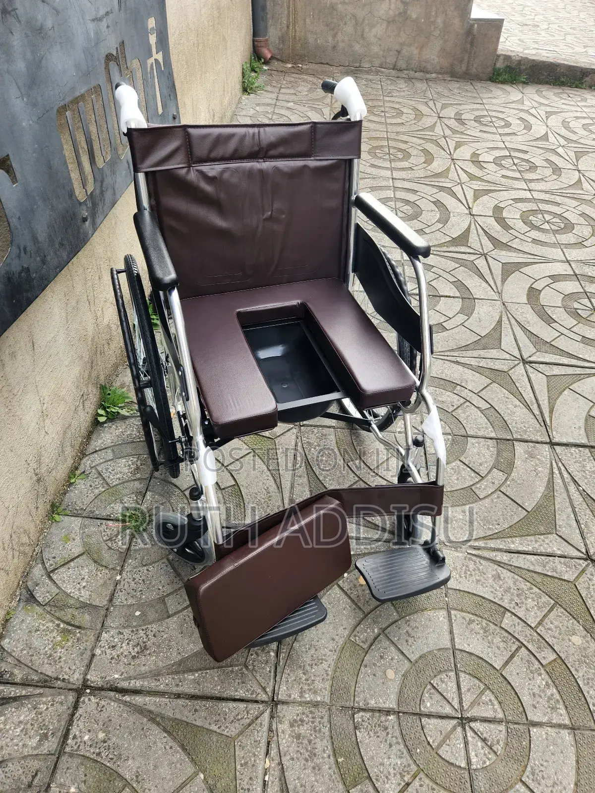 Commode Wheelchair較大toilet Wheelchair短期commode Wheelchair Medical New
