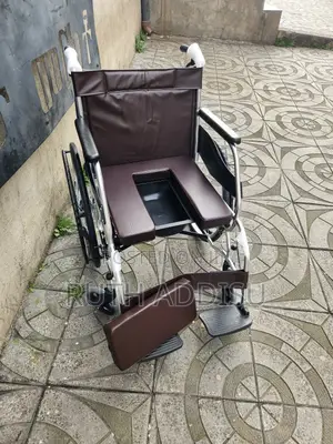 Commode Wheelchair較大toilet Wheelchair短期commode Wheelchair Medical New