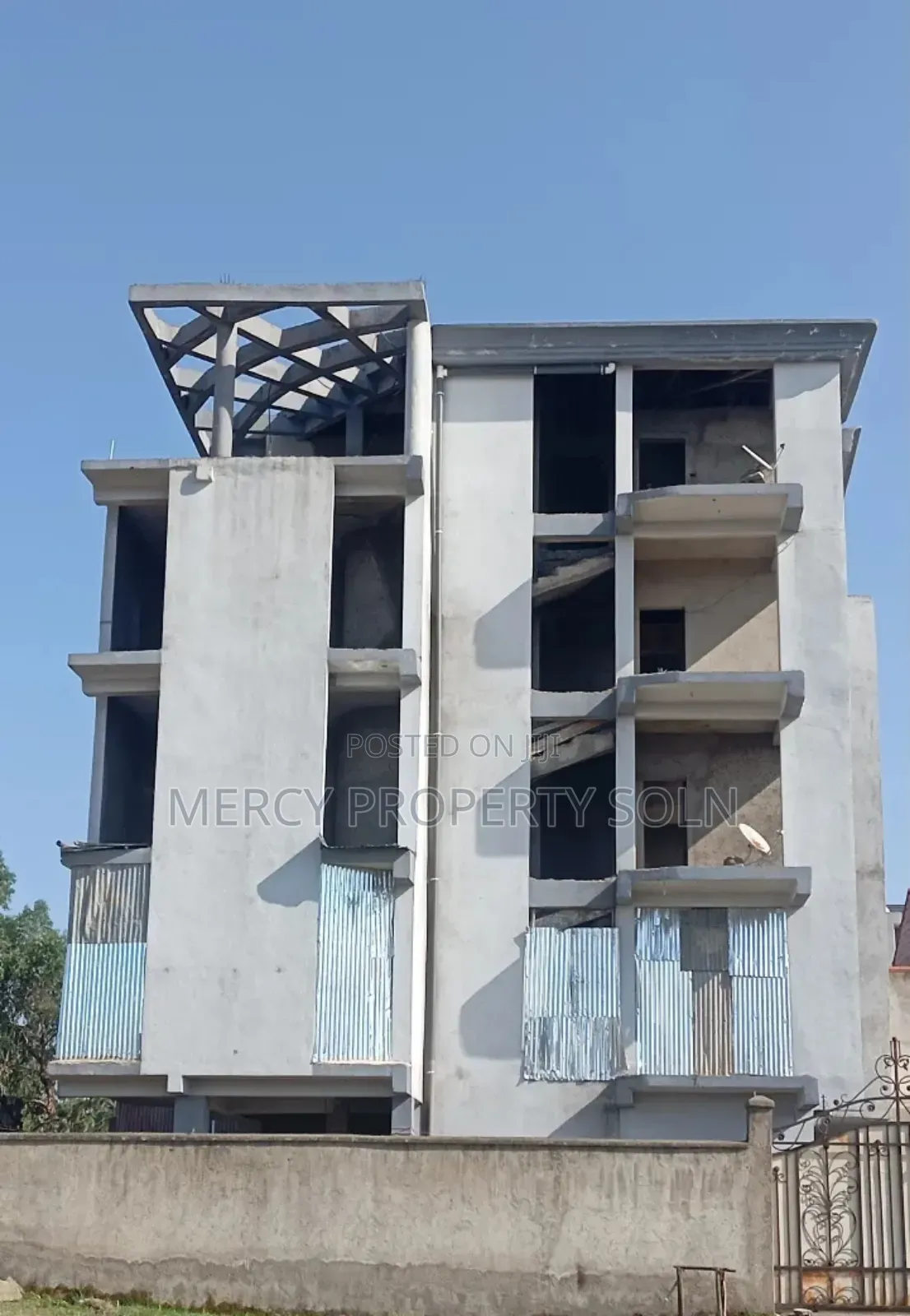 10bdrm House in Bole for sale