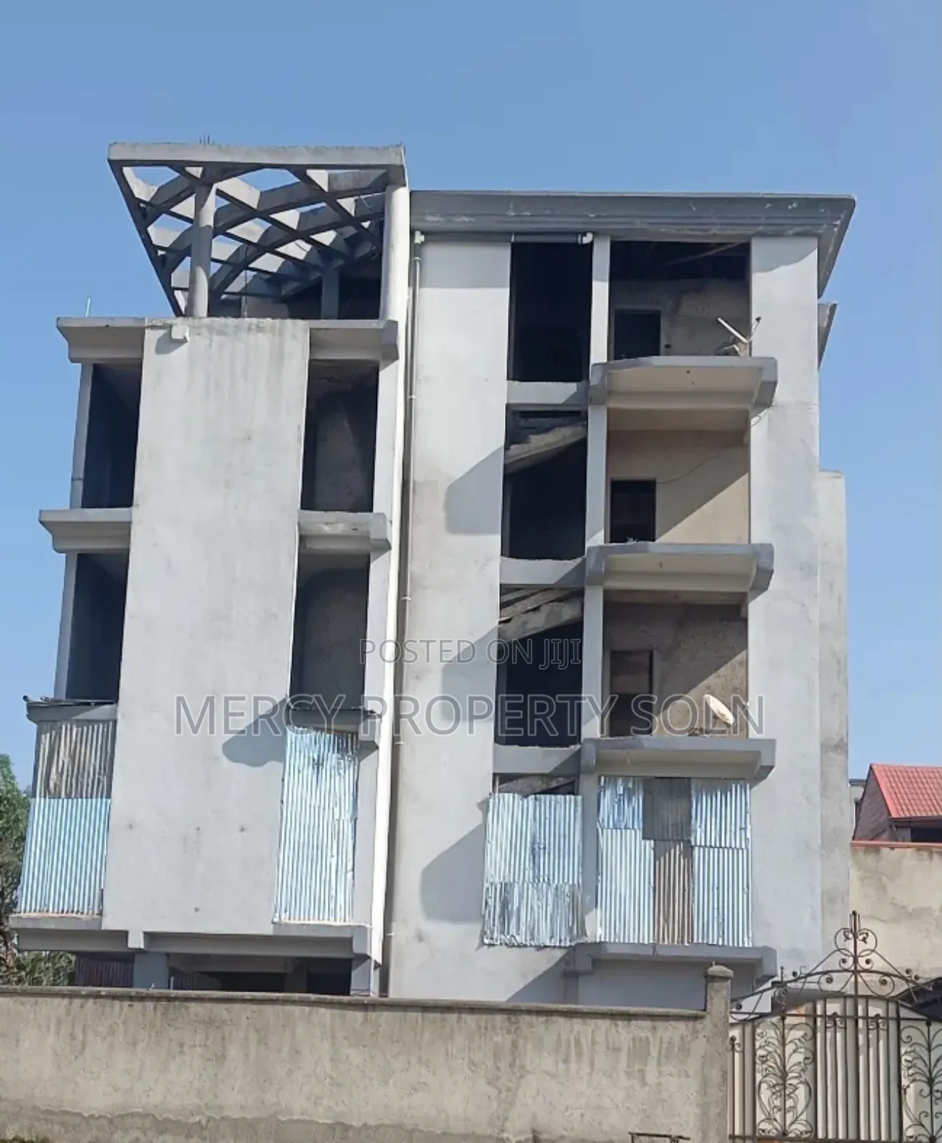 10bdrm House in Bole for sale