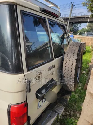 Toyota Land Cruiser 2003 White