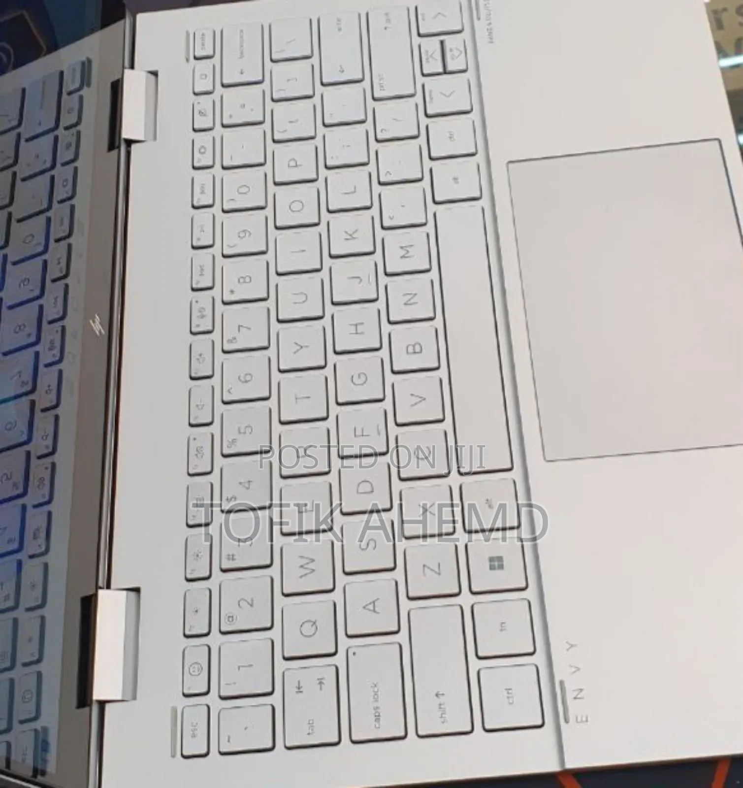 New Laptop HP Envy X360 8GB Intel Core I7 SSD 1T