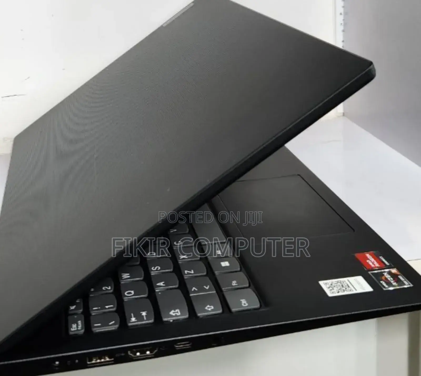 New Laptop Lenovo Ideapad V14 IGL 8GB AMD Ryzen 3 SSD 256GB