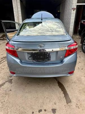 Toyota Yaris L Hatchback 5dr 2016 Blue