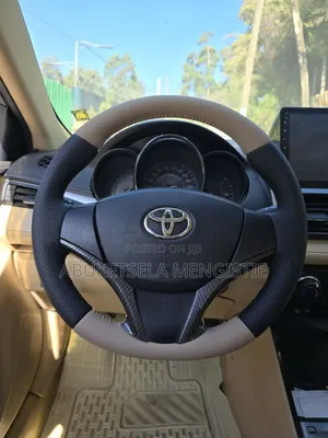 Toyota Yaris L Hatchback 5dr 2016 Blue