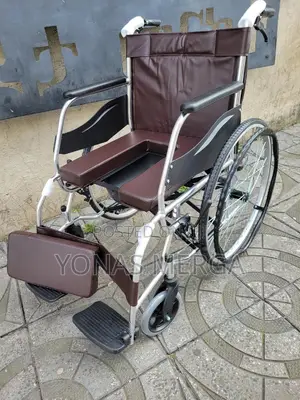 Toilet Wheelchair||Anti-Corrosion on the Surface, Corrosion Resistance