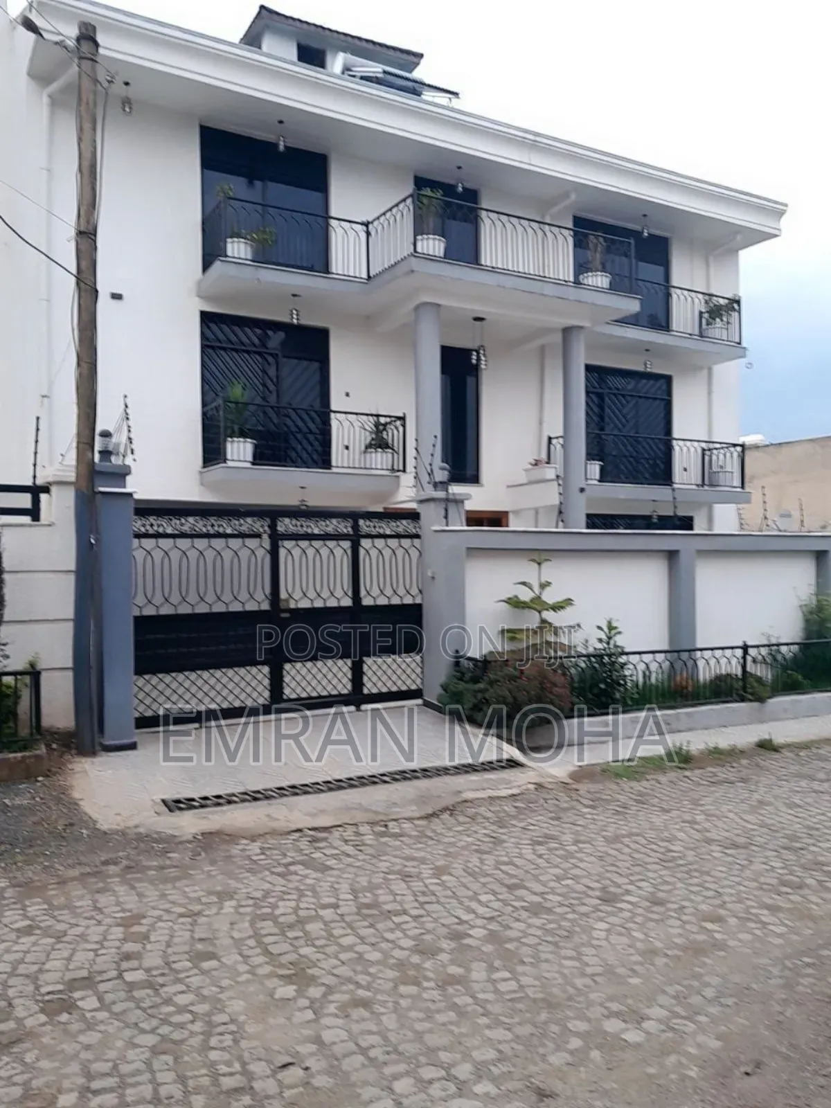 Furnished 2bdrm House in Ayat Compound, Yeka for sale