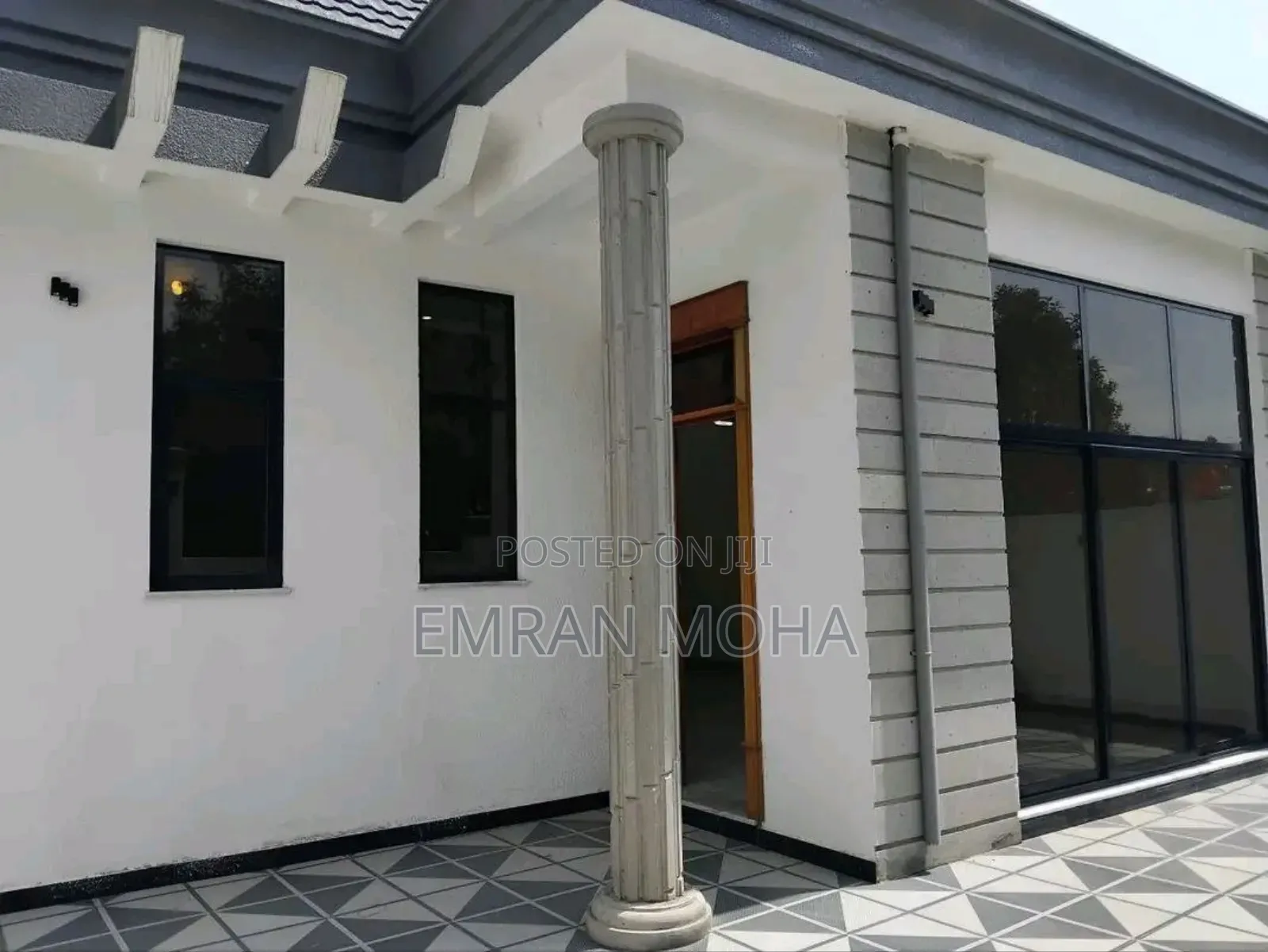 Furnished 5bdrm House in Ayat Compound, Yeka for sale