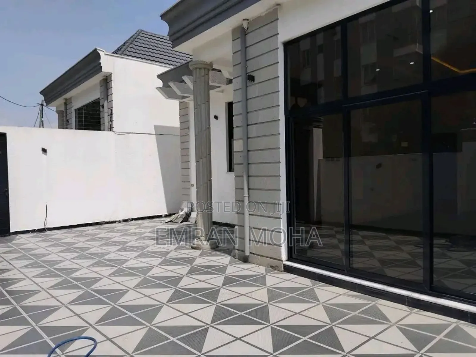 Furnished 5bdrm House in Ayat Compound, Yeka for sale