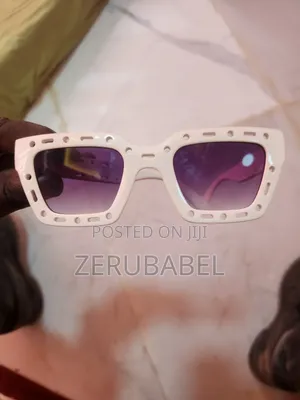 Photo - Women Eye Glass