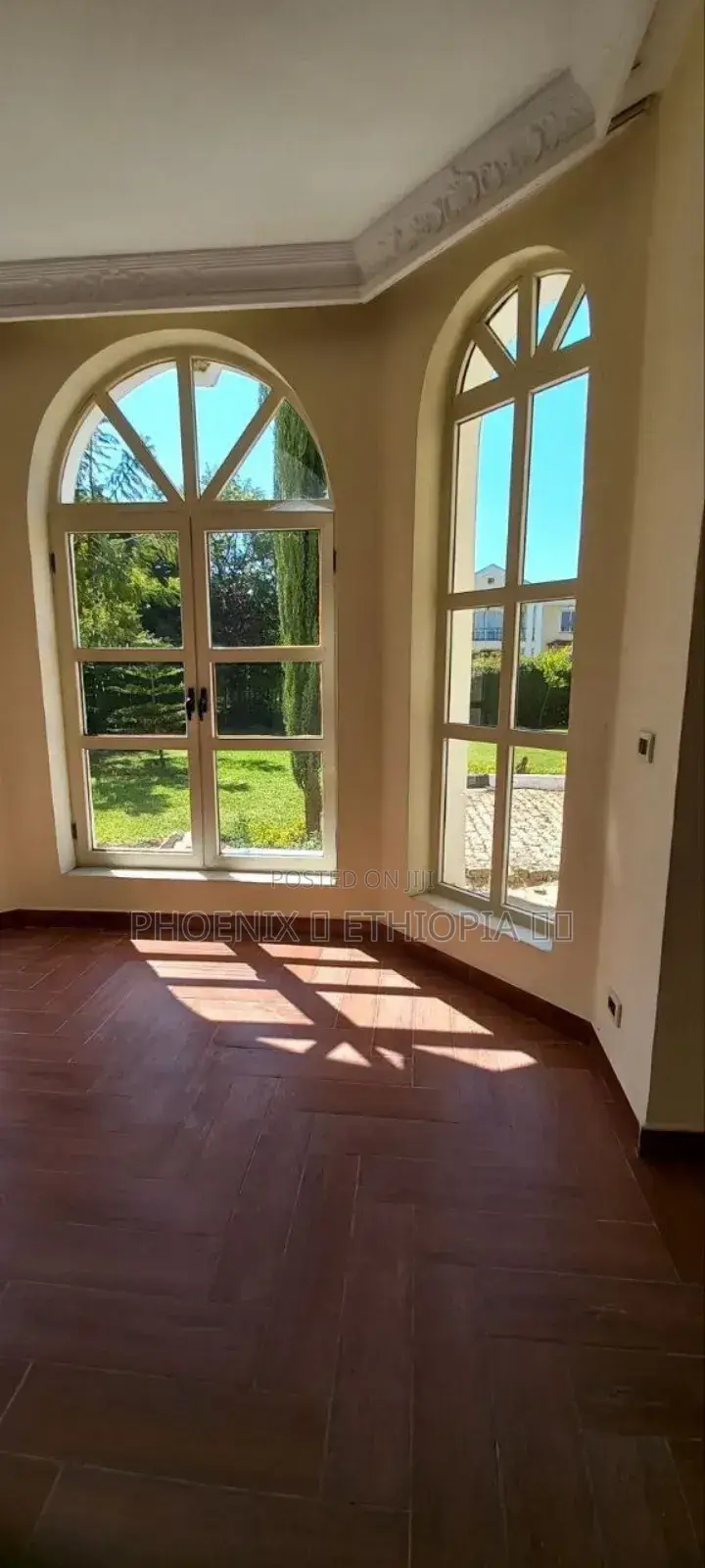 Furnished 5bdrm House in Ccd Real State, Oromia-Finfinne for sale