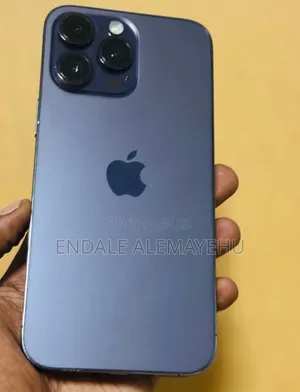 Photo - Apple iPhone 14 Pro Max 256 GB Purple