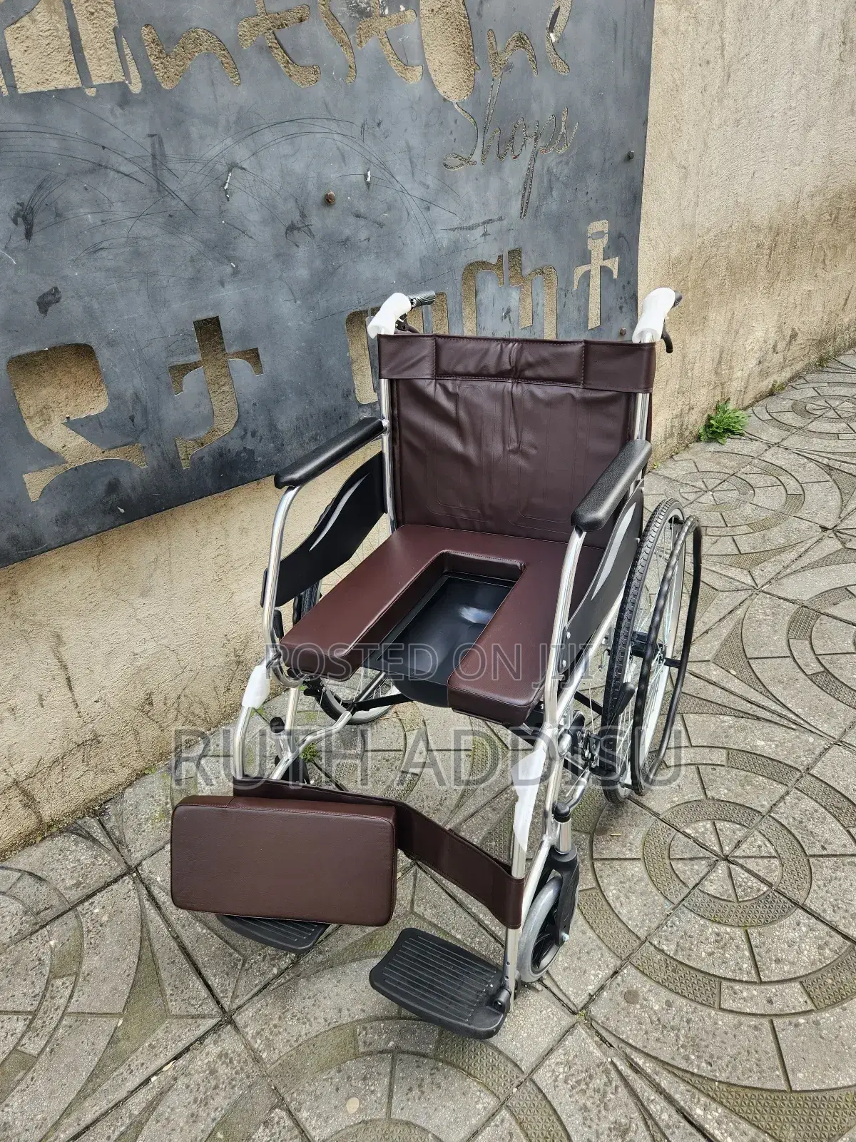 Commode Wheelchair寄生toilet Wheelchair蝨弓wheelchair Commode輕微wheelchair
