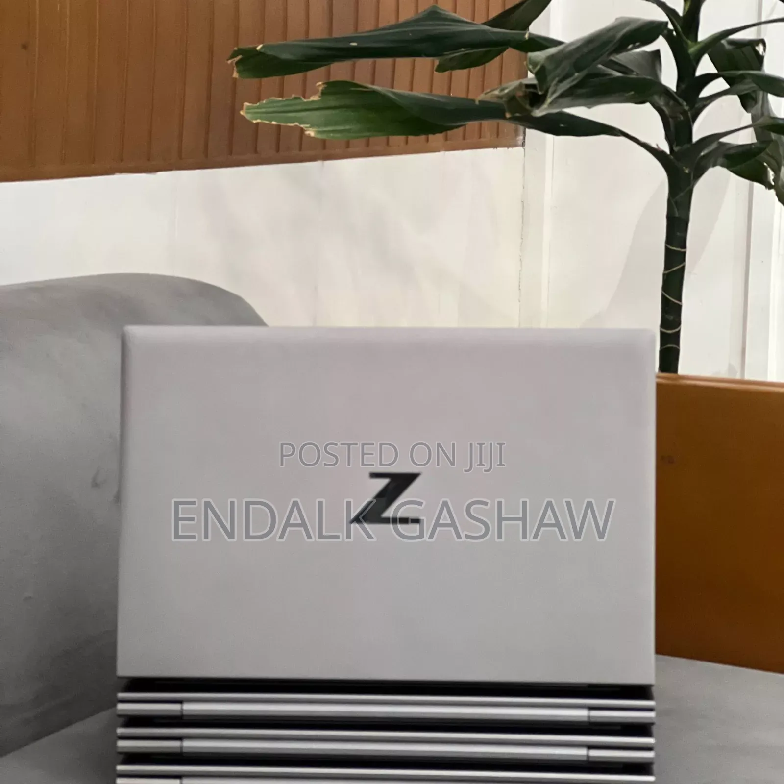 New Laptop HP ZBook Firefly 14 G7 16GB Intel Core I5 SSD 512GB