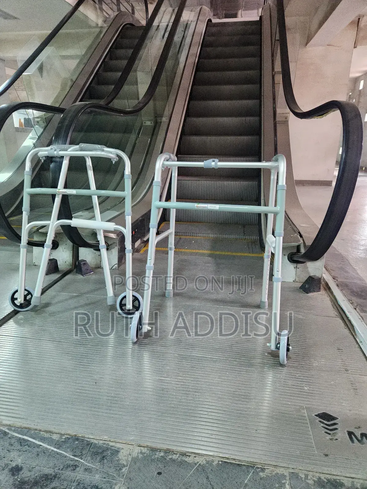 With Wheel Wwalker疏浚medical Walker拋售walking Aid然亦walker Brand New