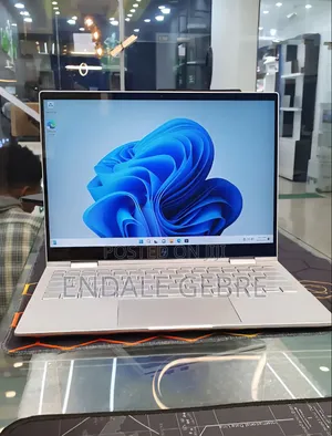 New Laptop HP Envy X360 8GB Intel Core I7 SSD 1T