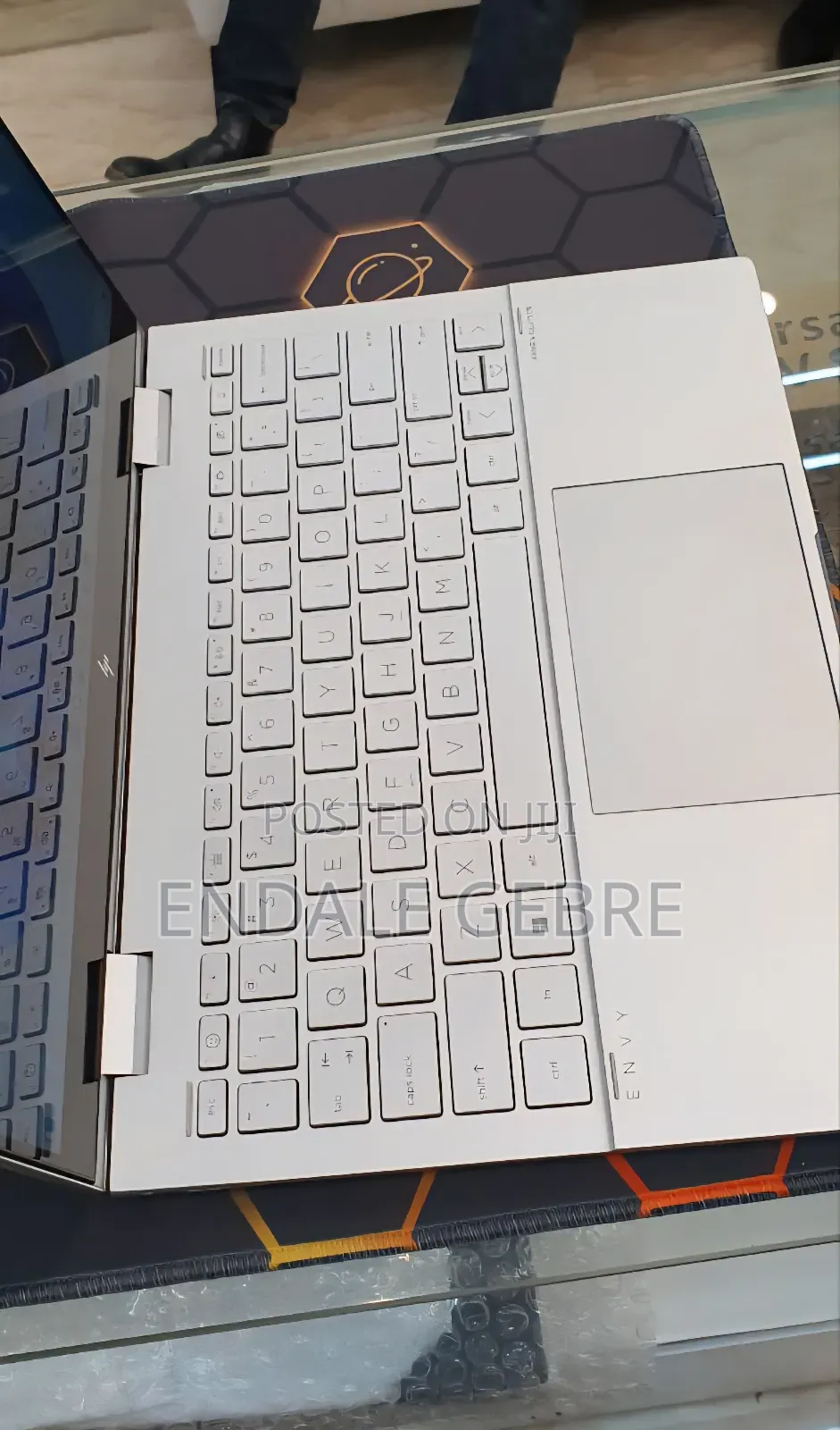 New Laptop HP Envy X360 8GB Intel Core I7 SSD 1T