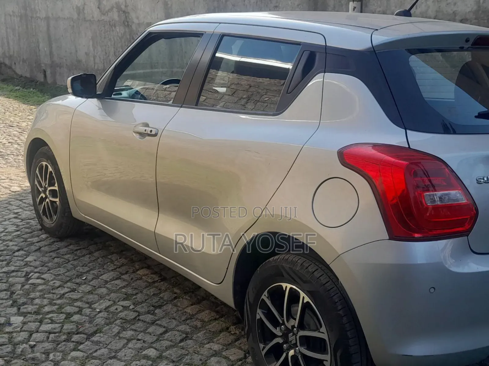 Suzuki Swift 2022 Silver