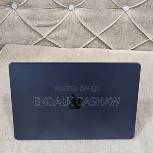 New Laptop Apple MacBook Air 2022 M2 8GB Apple M2 SSD 512GB