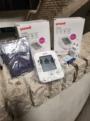 Photo - LCD Blood Pressure Monitor腔說digital Blood Pressuer Monitor煞掣bp Monitor