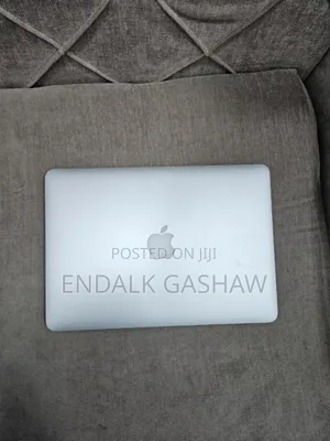 New Laptop Apple MacBook 2015 8GB Intel Core I5 SSD 128GB