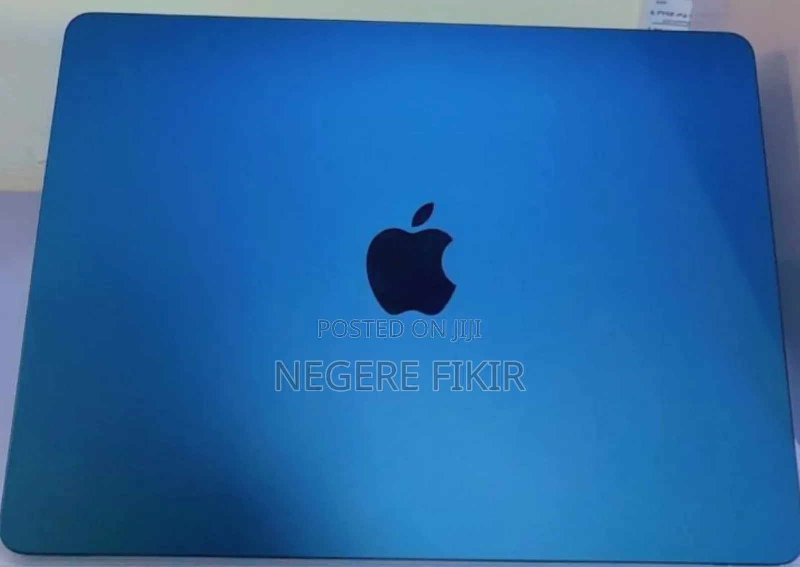 New Laptop Apple MacBook Air 2022 M2 8GB Apple M2 SSD 256GB