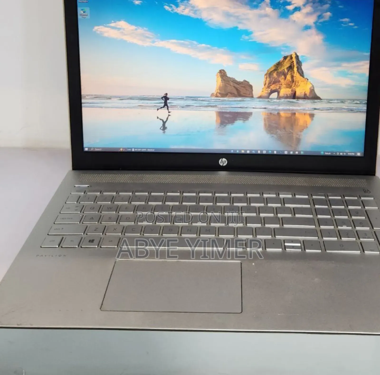 New Laptop HP Pavilion 15 8GB Intel Core I5 HDD 1T