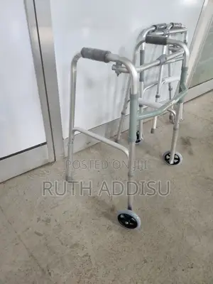 Photo - Foldable Medical Walker晞你rollators Medical Walker幂風walker Brand New