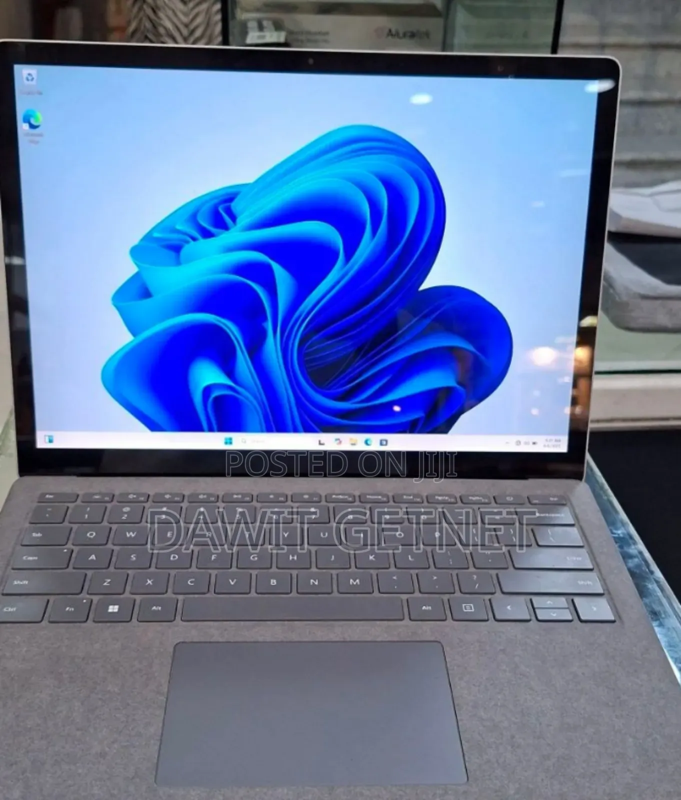 New Laptop Microsoft Surface 16GB Intel Core I7 SSD 512GB
