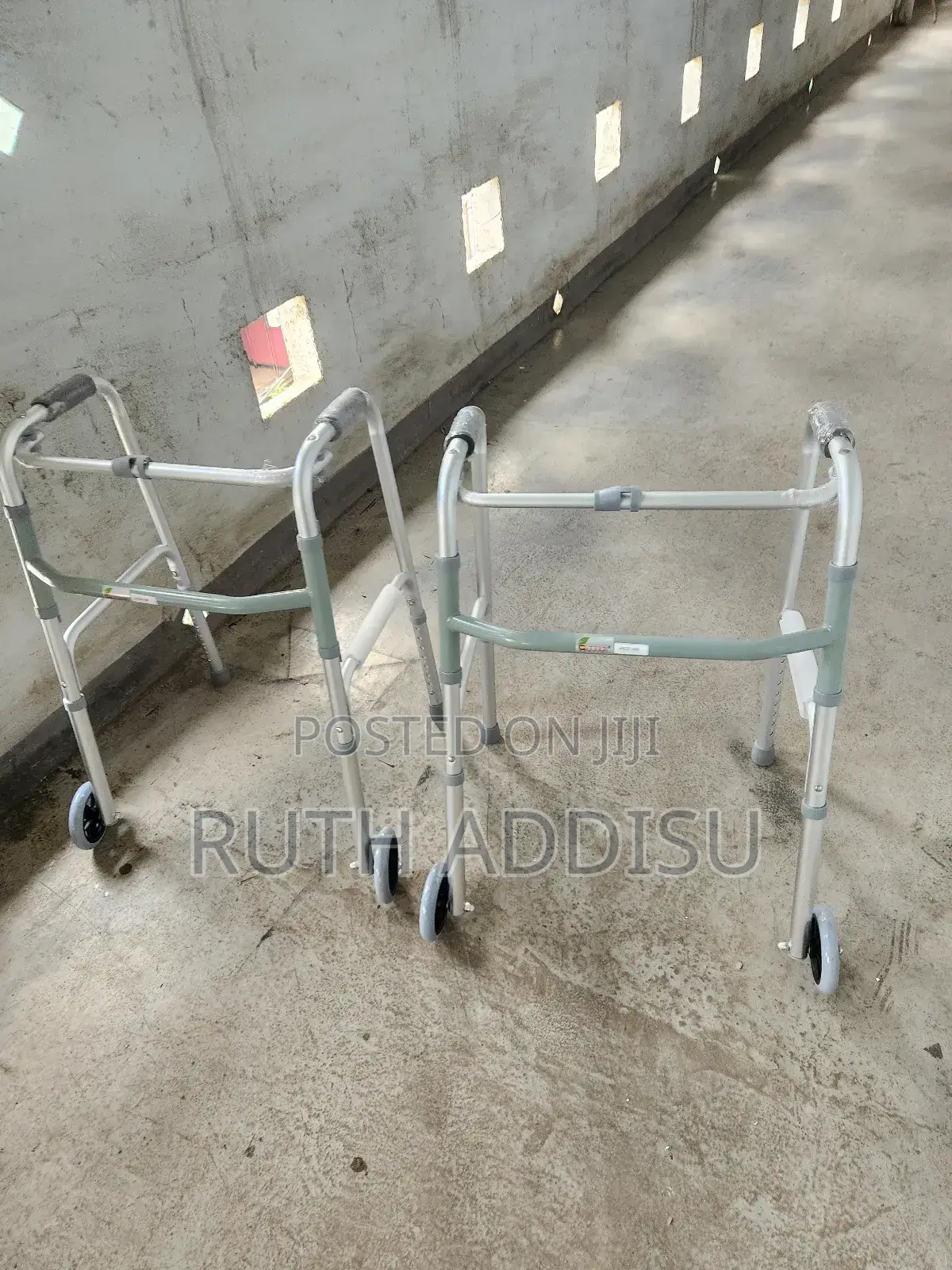 Brand New Walker膽量foldable Stainless Walker脆弱top and Packed Walker New