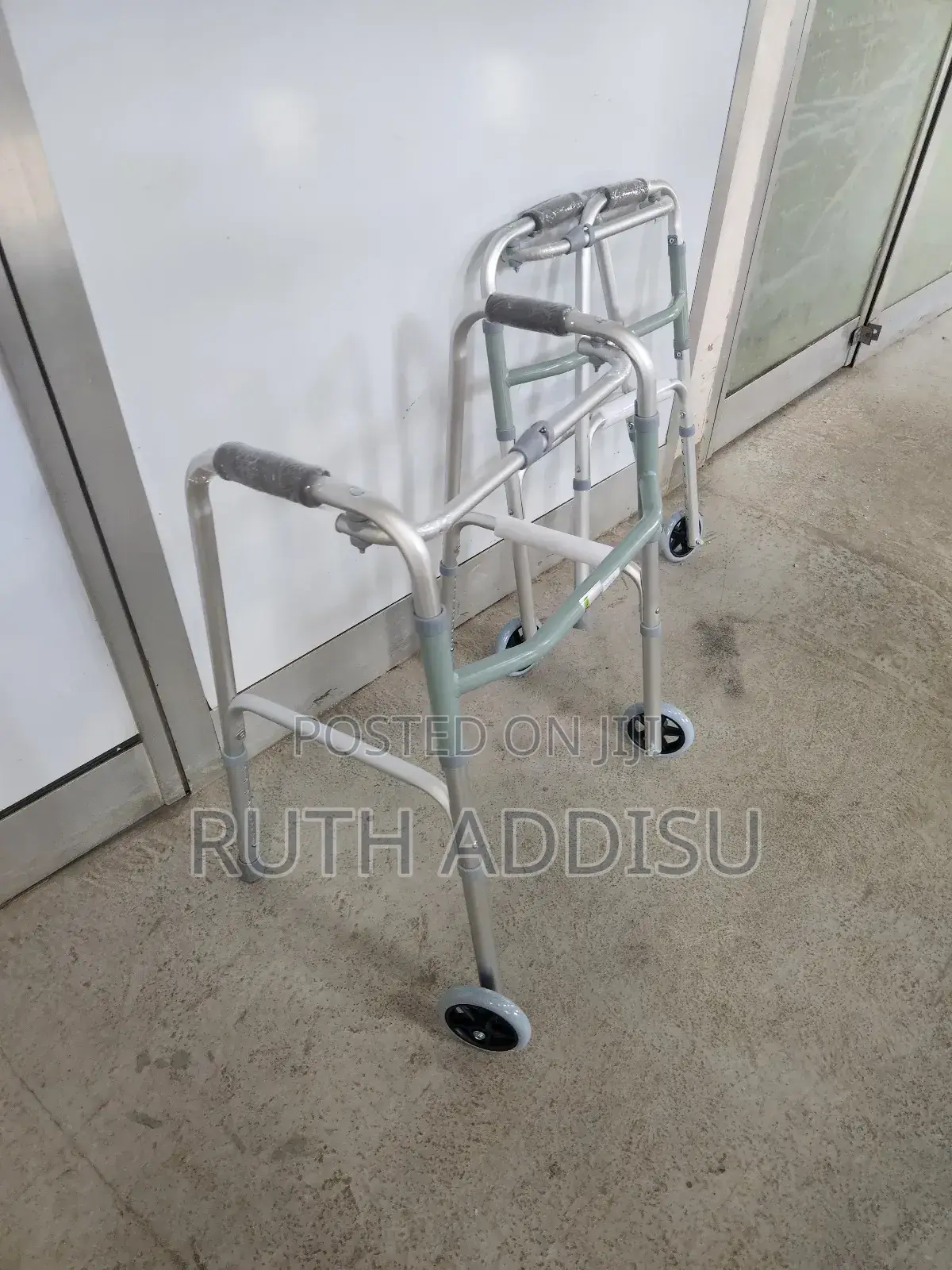 Rolator Walker奢華brand New Walking Aid雞蛋brand New Walker煞白soft Handel