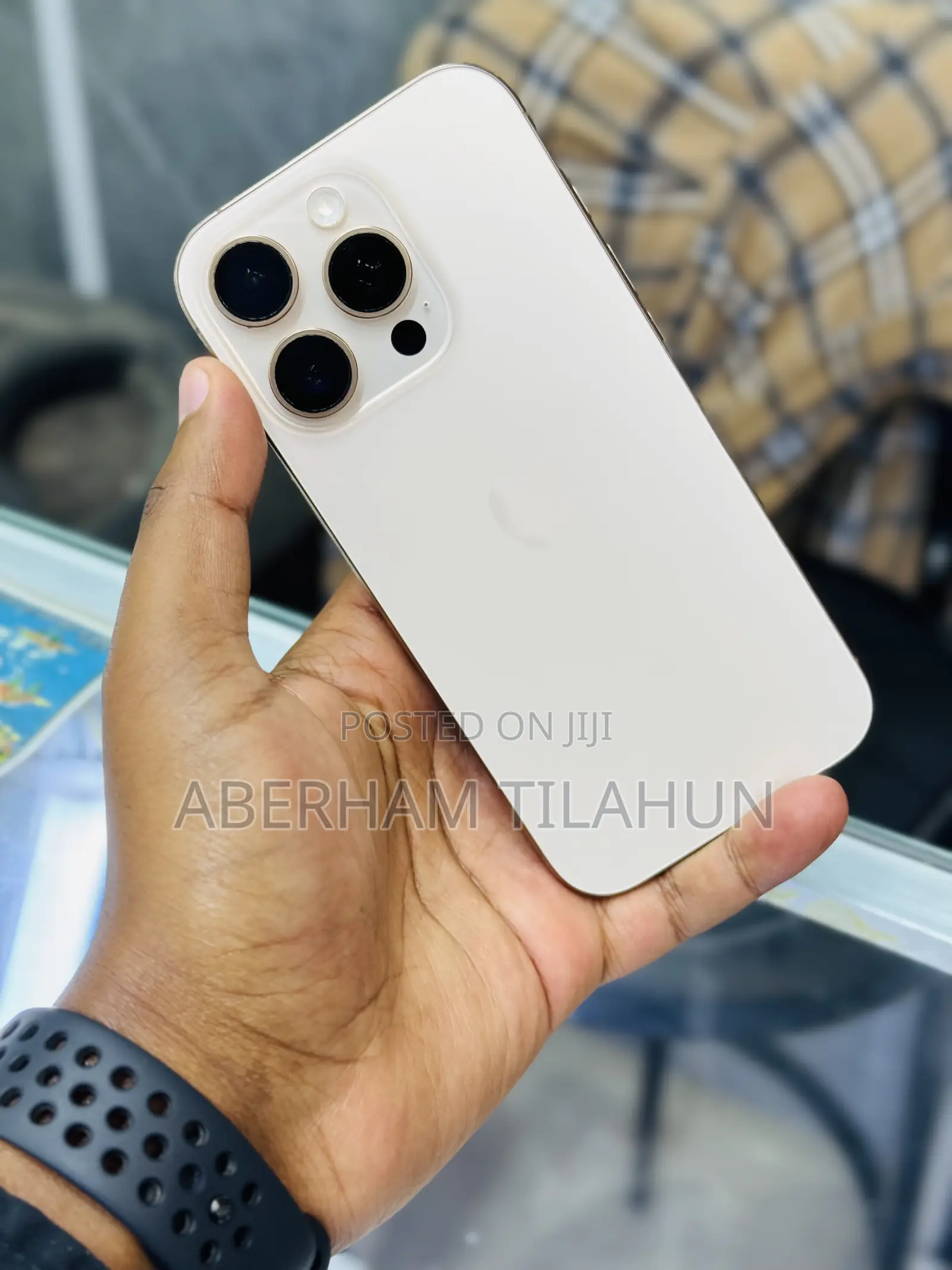 Apple iPhone 16 Pro 128 GB Gold