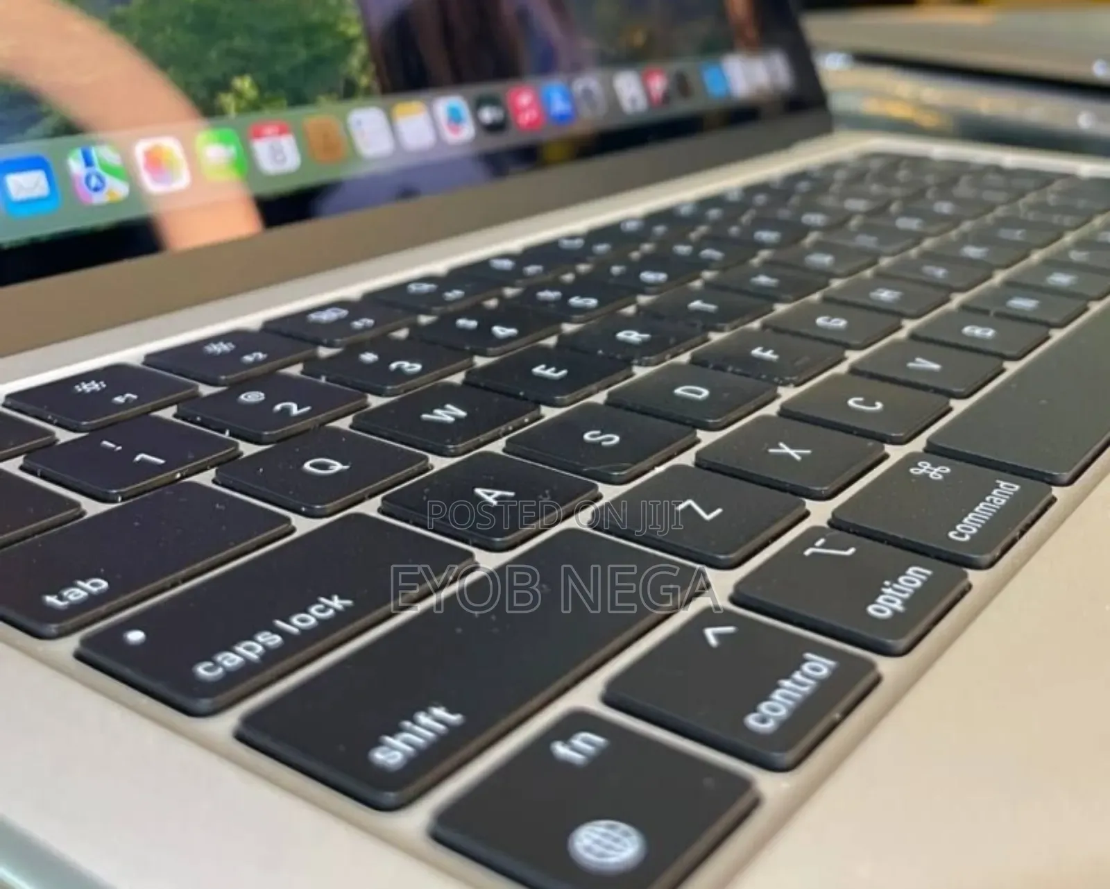 New Laptop Apple MacBook Air 2024 M3 13-Inch 16GB Apple M3 SSD 512GB