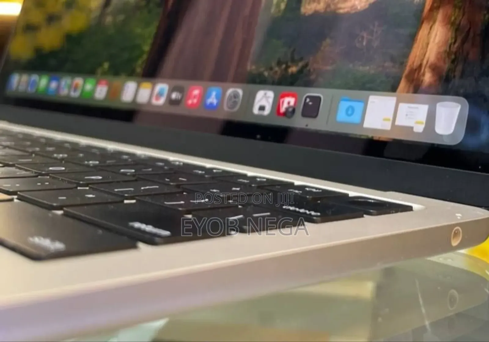 New Laptop Apple MacBook Air 2024 M3 13-Inch 16GB Apple M3 SSD 512GB