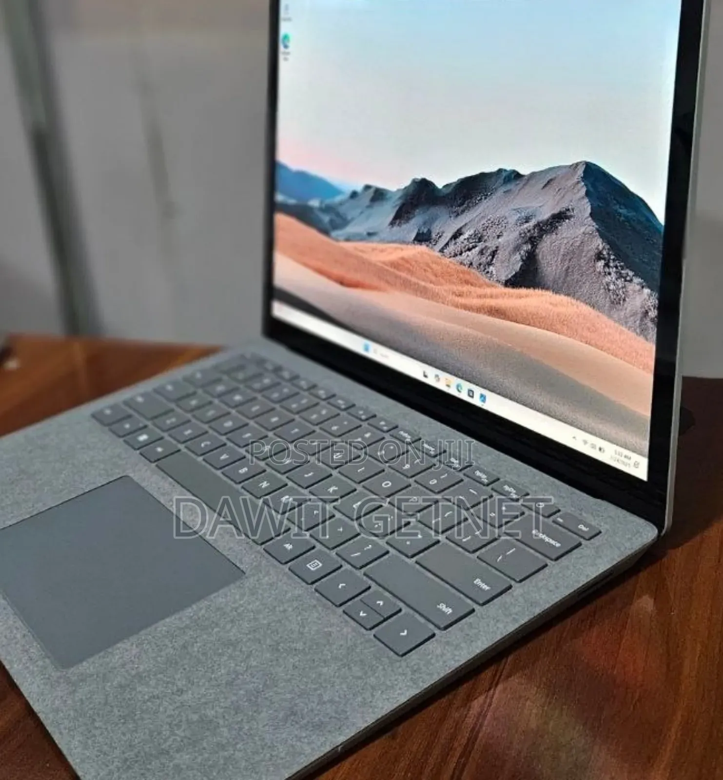 New Laptop Microsoft Surface 16GB Intel Core I7 SSD 512GB