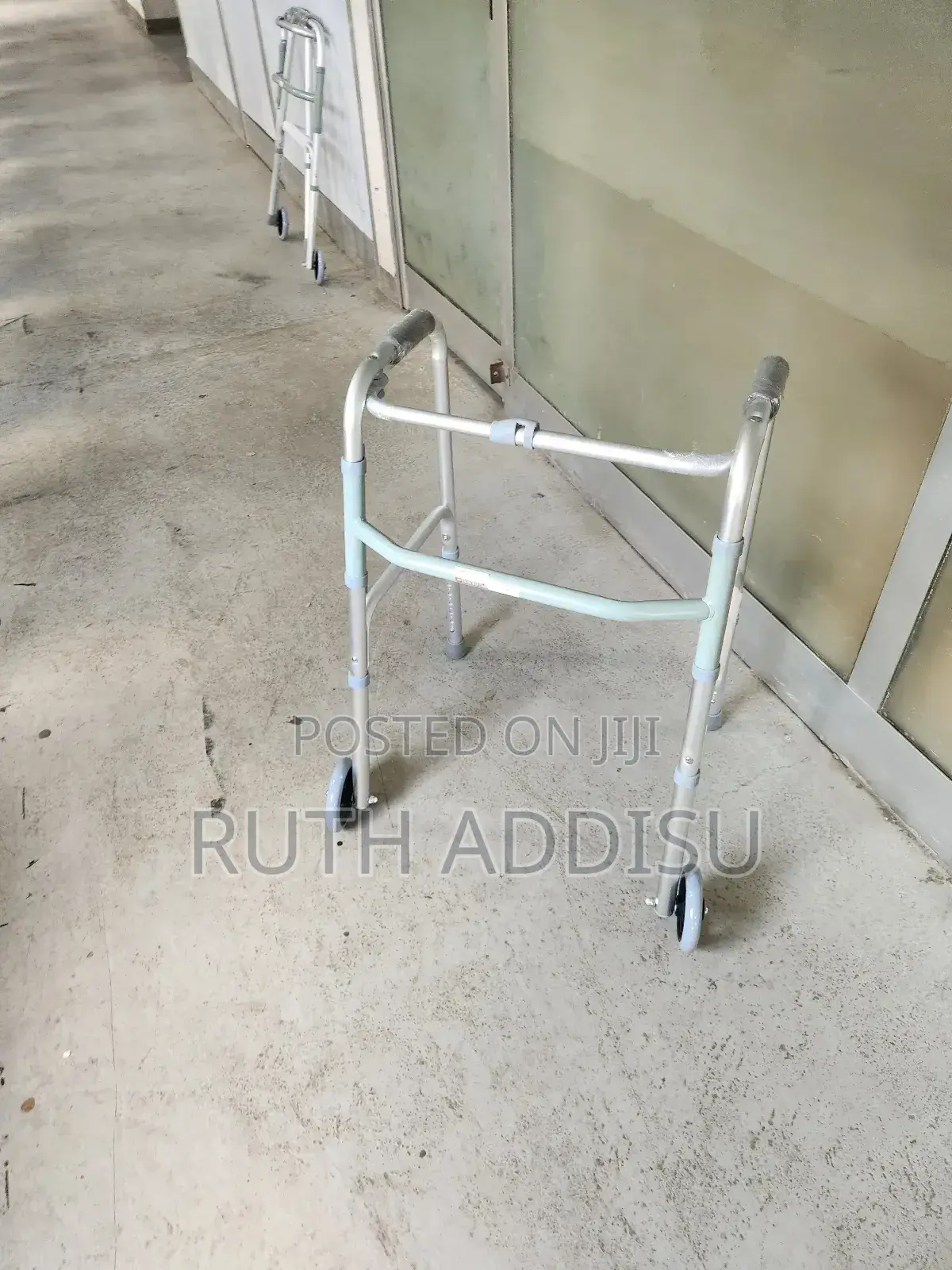 Brand New Laminated Walker軍事medical Walker腕力almunium Walker𣋡不walker