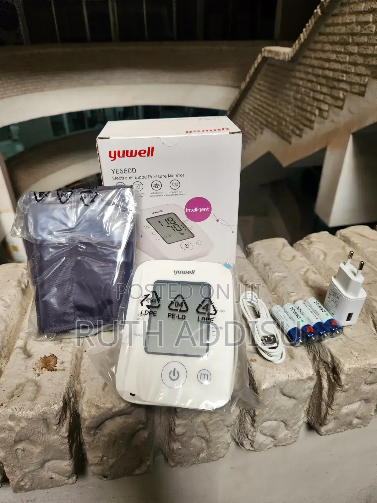 Yuwe Blood Pressure Monitor癲咗brand New Digital Blood Pressuer Monitor