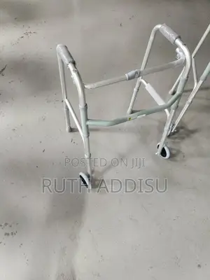 Photo - Brand New Walker較大heigh Quality Walker軟件walking Aid Smart Walker