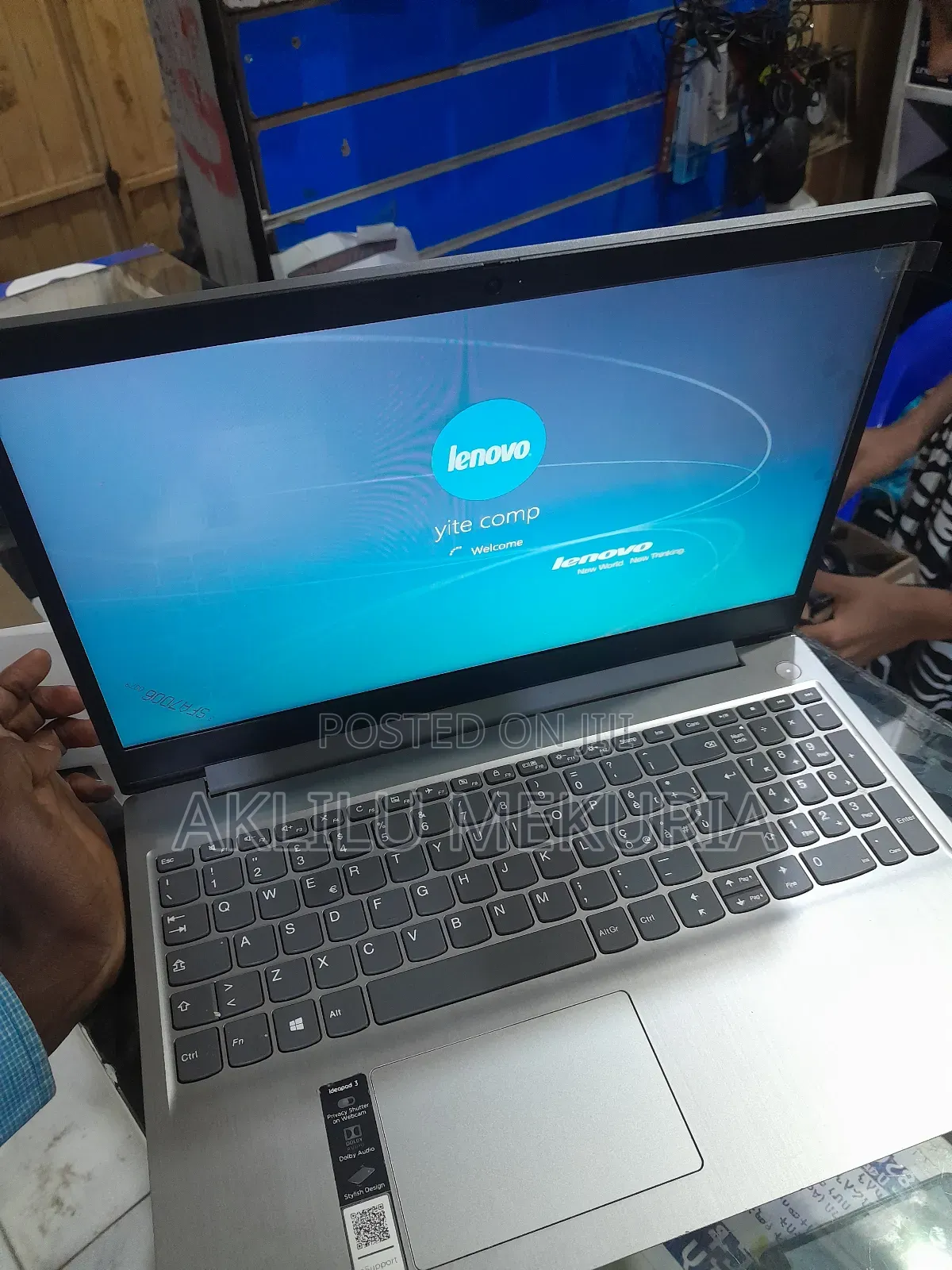 Laptop Lenovo 8GB Intel Core 3 SSD 250GB