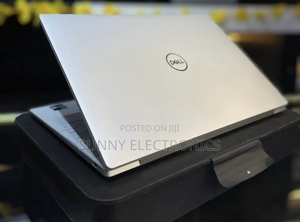 New Laptop Dell XPS 13 16GB Intel Core I7 SSD 512GB
