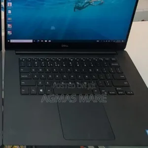 New Laptop Dell Precision 15 3520 32GB Intel Core i9 SSD 1T