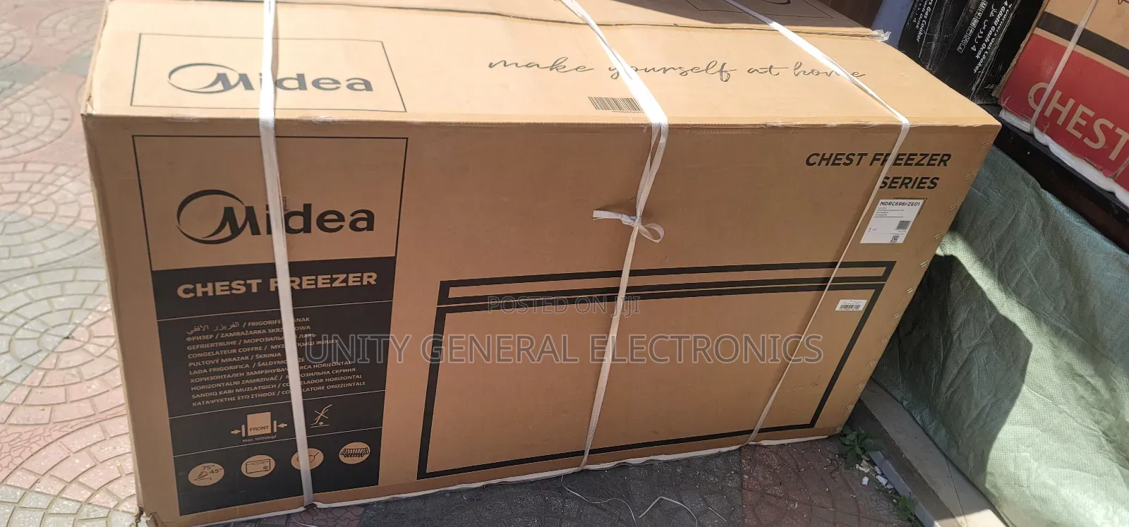 Media 698 Deep Refrigrator