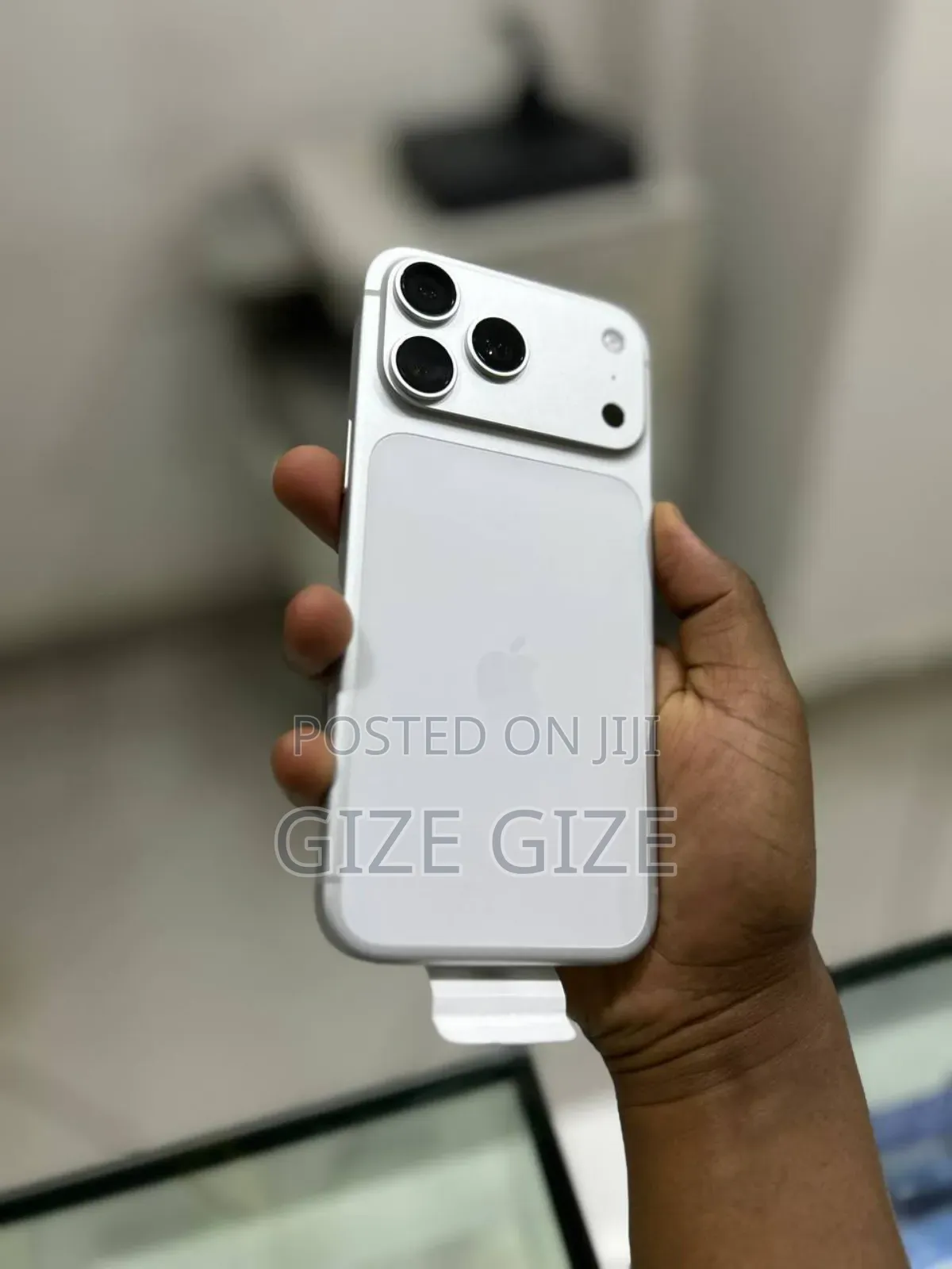 New Apple iPhone 17 Pro Max 256 GB White