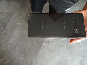 Photo - Phone Selling