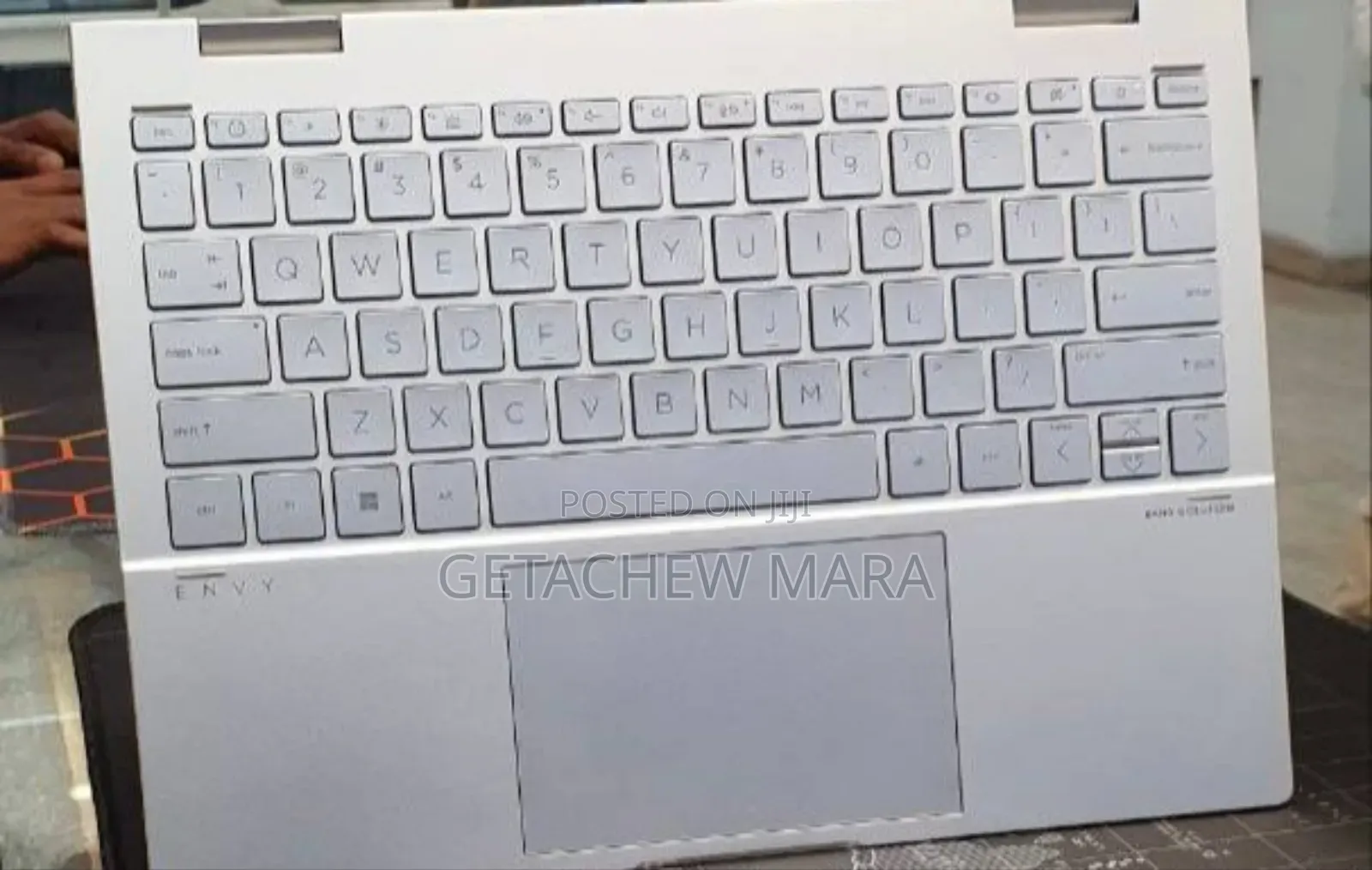 New Laptop HP Envy X360 8GB Intel Core I7 SSD 1T