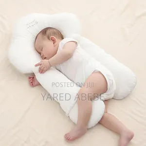 Photo - Baby Head Shaping Pillow With Body Positioner Cloud Shaped