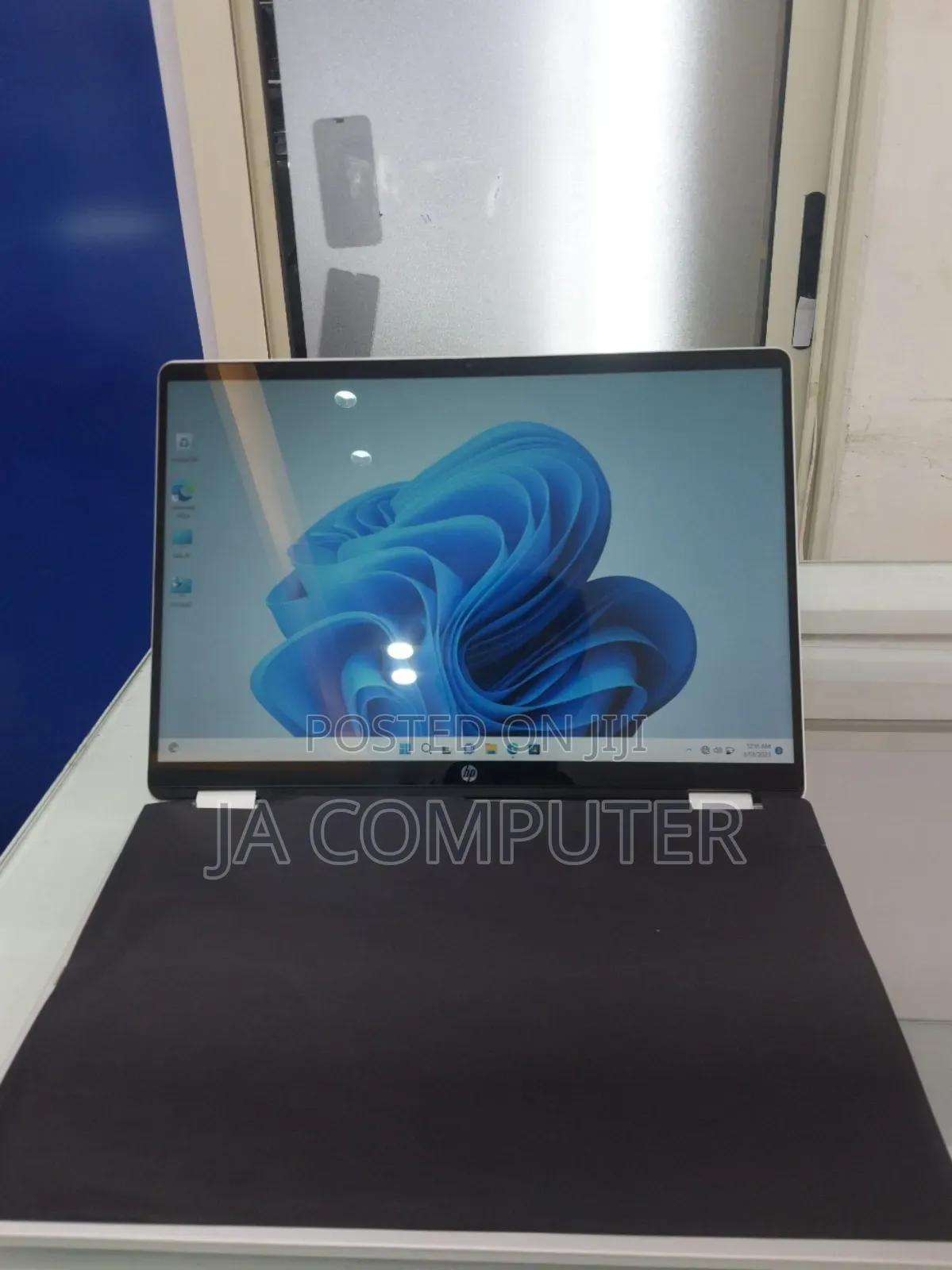 New Laptop HP OmniBook 5 Flip 16GB Intel Core 7 SSD 512GB