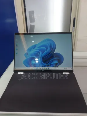 New Laptop HP OmniBook 5 Flip 16GB Intel Core 7 SSD 512GB