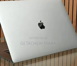 Photo - New Laptop Apple MacBook Pro 2019 16GB Intel Core I7 SSD 1T