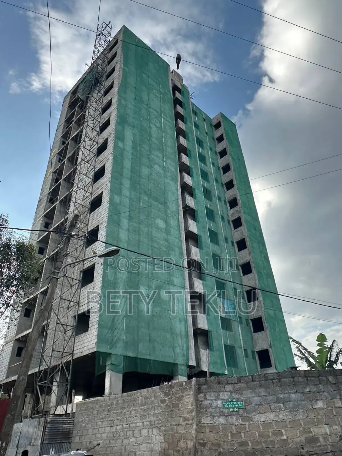 2bdrm Apartment in መካኒሳ አቦ ማዞሪያ, Kirkos for sale